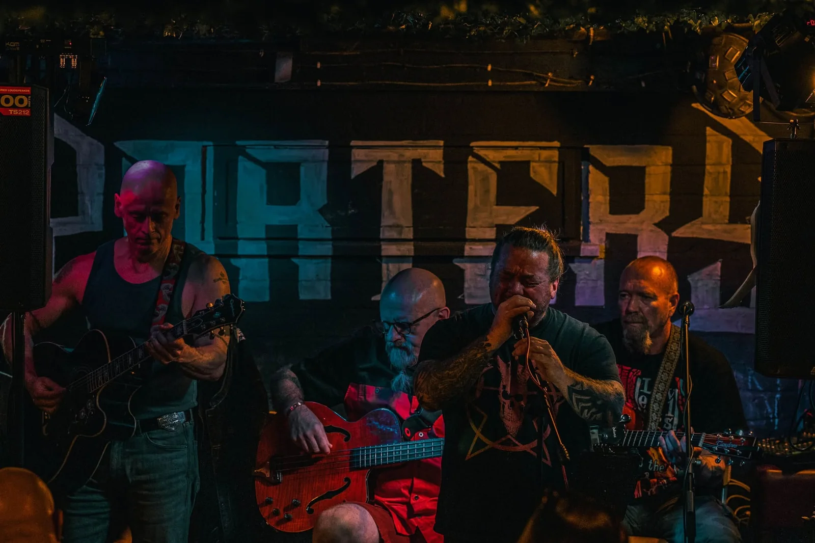 The Acoustic Outlawz performing before the band became Electric Outlawz